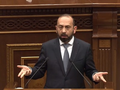 Арарат Мирзоян: Требование о покупке авиабилетов несколько несправедливо по отношению к правительству Армении