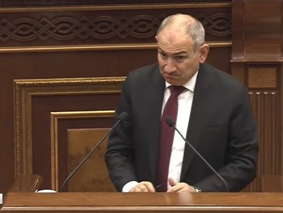 Пашинян сравнивает себя уже с Эйнштейном: Невежда тот, кто не меняется