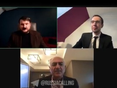 Ռուս պրանկերները կատակել են Ռեզա Փահլավիի հետ՝ ներկայանալով որպես Գերմանիայի կանցլեր Մերցի խորհրդականներ