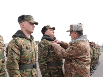 ԳՇ պետը մասնակցել է սերժանտների երդման հանդիսավոր արարողությանը