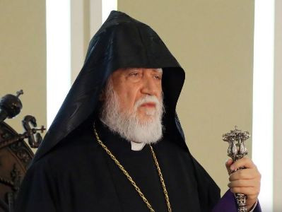 Aram I chairs emergency discussion on Middle East situation