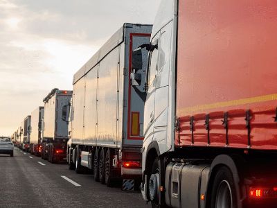 Azerbaijan resumes cargo traffic across Iran border