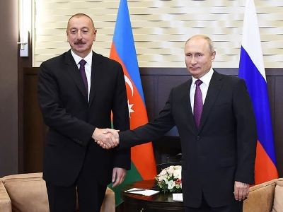 Путин провел телефонный разговор с Алиевым