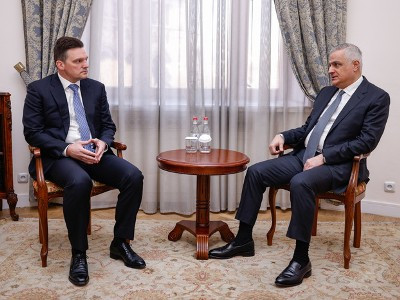 Вице-премьер Армении и представитель ЕАБР обсудили инициативу «Перекресток мира»