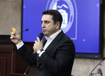 ՀՀ ԱԺ նախագահն այցելել է Երևանի պետական համալսարան