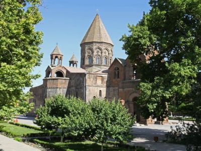 ВДС: Считаем неприемлемыми обвинения в адрес Армянской церкви, озвученные Пашиняном в Европарламенте