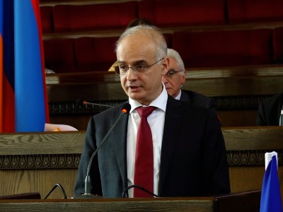 Կեղծ խաղաղության, դատարկ սրտիկների, հեծանվային շոու-արշավների հետևում թաքնված է համակարգային կոռուպցիա. Զուրաբյան