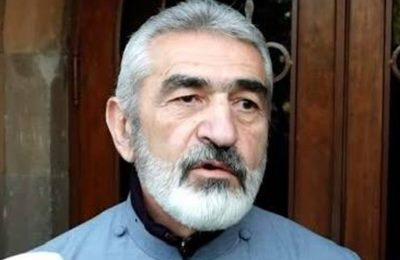 «Ժողովուրդ». 3 ՀԷԿ ունեցող սրբազանը հեռացավ պաշտոնից. Կաթողիկոսի դեմ արշավից -1