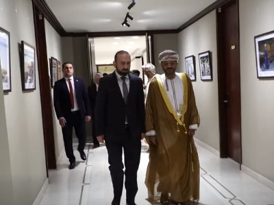 Armenia, Oman FMs meet in Muscat (VIDEO)