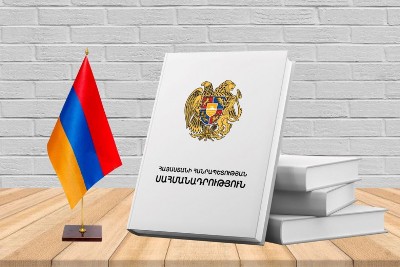 Обсуждение нового текста Конституции не включено в повестку заседания правления «ГД»
