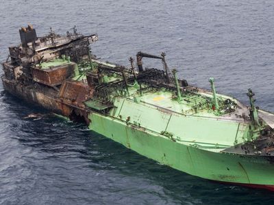 Дрейфующий без экипажа российский газовоз грозит ЕС экологической катастрофой
