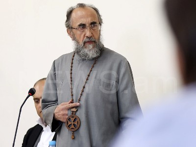 В Апелляционном суде рассматривается дело архиепископа Микаела Аджапахяна