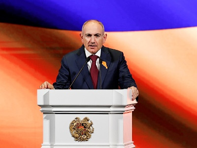 Пашинян заверяет арцахцев: Мы хотим, чтобы вы как можно скорее обосновались в Республике Армения