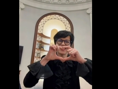 Новые сердечки: Пашинян опубликовал видео со встречи с Мартой Кос