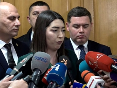 Глава МВД РА: Премьер лишь реагирует на дискурс в политическом поле