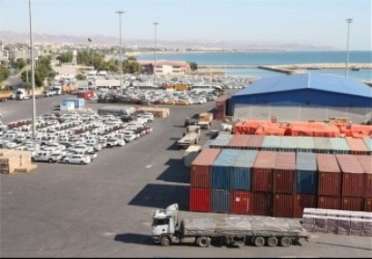 Reuters: US, Israel strike Iran's Bandar Lengeh port