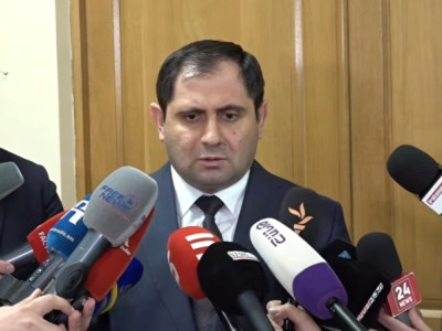 Папикян: Опровергаю и ещё раз опровергаю — Азербайджан не строил позиций на территории Армении