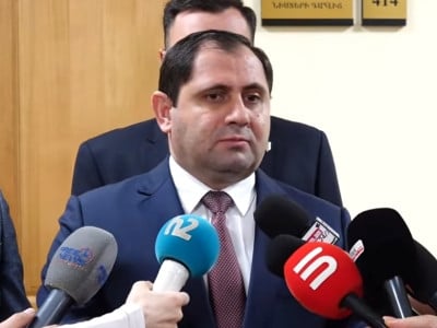 Министр обороны не считает возможным сокращение срока службы в армии задним числом