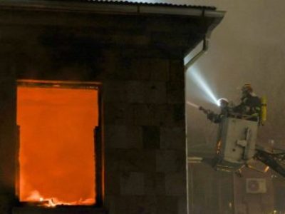 Пожар в Доме культуры «Каназ» локализован в 21:11