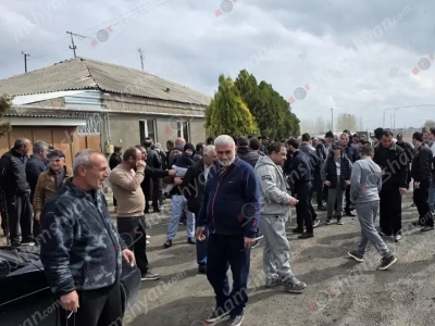 Напряженная ситуация в Армавирской области: жители села Тароник требуют ремонта дороги