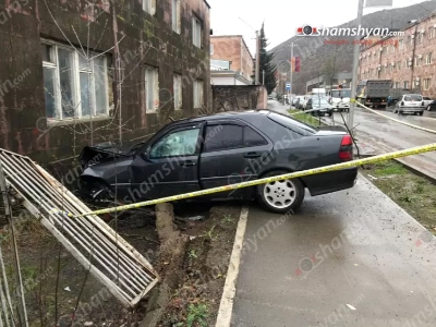 Կապանում բախվել են «Mercedes»-ն ու «Toyota»-ն. կա վիրավոր. օպերատիվ են գործել պարեկները