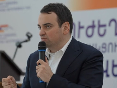 Нарек Карапетян: Власти Армении экономят на гражданах, чтобы повышать зарплаты себе