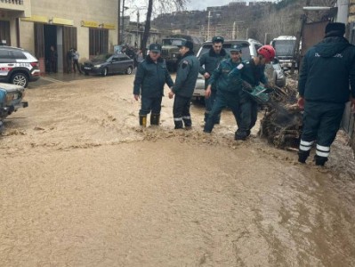 Կապանում այսօր ժամը 19։00-ի դրությամբ փլուզված սելավատարից արտահոսքի ինտենսիվությունը նվազել է