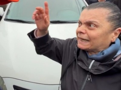 Гражданка на встрече с Пашиняном раскритиковала главу Минздрава: Она не должна быть министром
