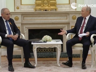 Russia's Putin meets with Armenia's Pashinyan in Kremlin