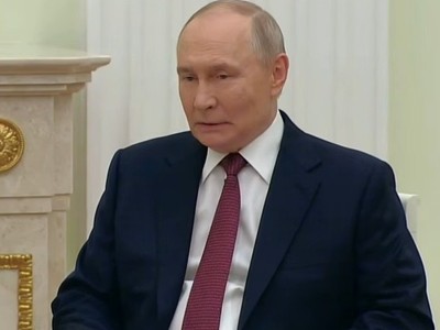 Putin: Armenia Cannot Be in Both the EAEU and the EU