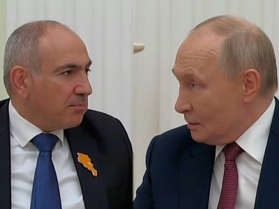 Pashinyan Thanks Putin in Advance for Working Lunch