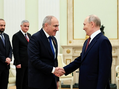 Песков заявил об окончании встречи Путина и Пашиняна
