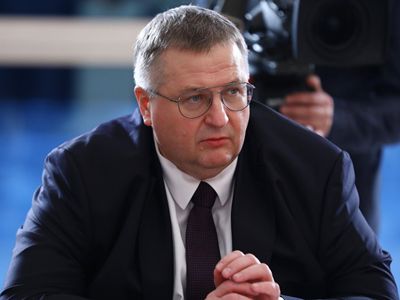 Оверчук: западники «профессионально искушают» Армению