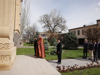 В парке НС прошла  поминальная служба  памяти усопших на кладбище «Козерн» и жертв злодеяния 27 октября