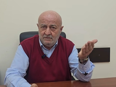 Агазарян - Пашиняну: А какое тебе дело до моей морали?