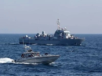 Wall Street Journal: Иран обладает обширным флотом маневренных катеров для контроля над Ормузским проливом
