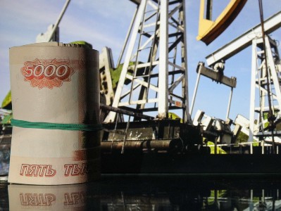 Bloomberg: US restores sanctions on Russian oil