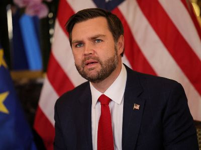 Вэнс призвал Папу Римского осторожнее высказываться по «теологическим вопросам»