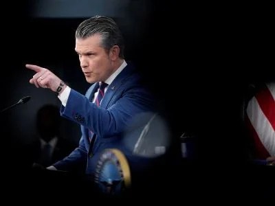 Axios: Американские конгрессмены хотят объявить импичмент военному министру