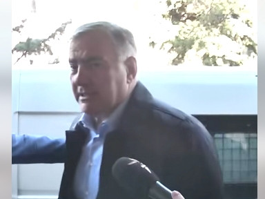 Strong Armenia party leader Samvel Karapetyan arrives at court amid applause from supporters