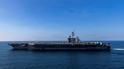США отрицают информацию о нехватке продовольствия на борту авианосцев Abraham Lincoln и Tripoli