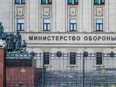 Минобороны РФ заявило об ударах по предприятиям ВПК и логистическим объектам в Киеве и области