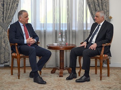 Мгер Григорян и посол ЕС обсудили укрепление демократической и экономической устойчивости