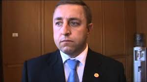 Կարեն Ավագյանն ԱԺ-ում Պարույր Սեւակ ասմունքեց