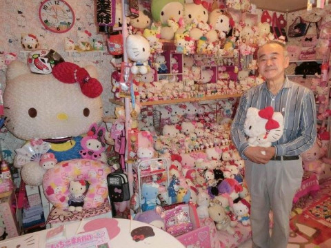Hello Kitty-ի 67-ամյա երկրպագուն դարձել է Գինեսի ռեկորդակիր