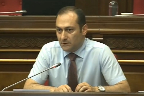 Հայաստանում կուսակցական կողմնորոշման հեռուսաընկերություններ կա՞ն. Զեյնալյանը՝ Գագիկ Բունիաթյանին