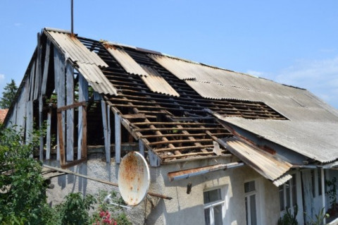 «Հեռուստացույցը բարձրացավ օդ ու տրաքեց». Կայծակը Օձունում ավերածություններ է արել
