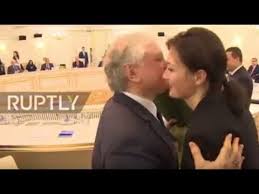 Էդվարդ Նալբանդյանին Մինսկում ծննդյան օրվա առթիվ համբուրել եւ ծաղիկներ են նվիրել