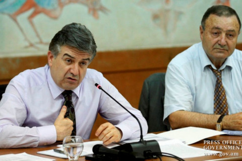 Չորրորդ զախոդից օդից թիվ ես ասում. վարչապետը բարկացավ Արմավիրի քաղաքապետի վրա