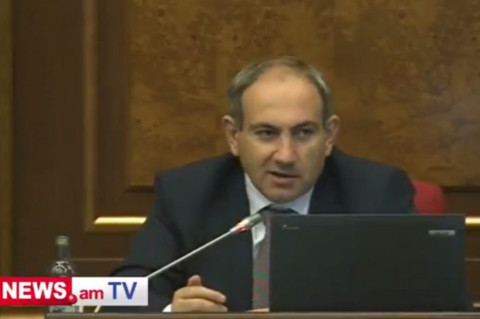 Հետո կասեք՝ թող Նոր տարին, Սրբխեչը անցնեն, կքննարկենք. Փաշինյանը հեգնեց ՀՀԿ-ական պատգամավորին